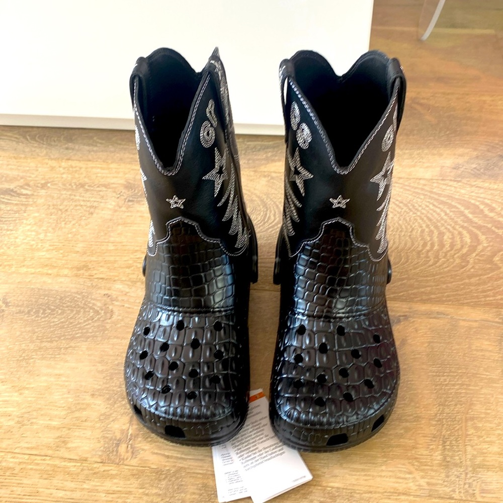 ✨LIMITED EDITION✨ Crocs Classic Cowboy Boot (Croctober 2023) BRAND NEW IN BOX